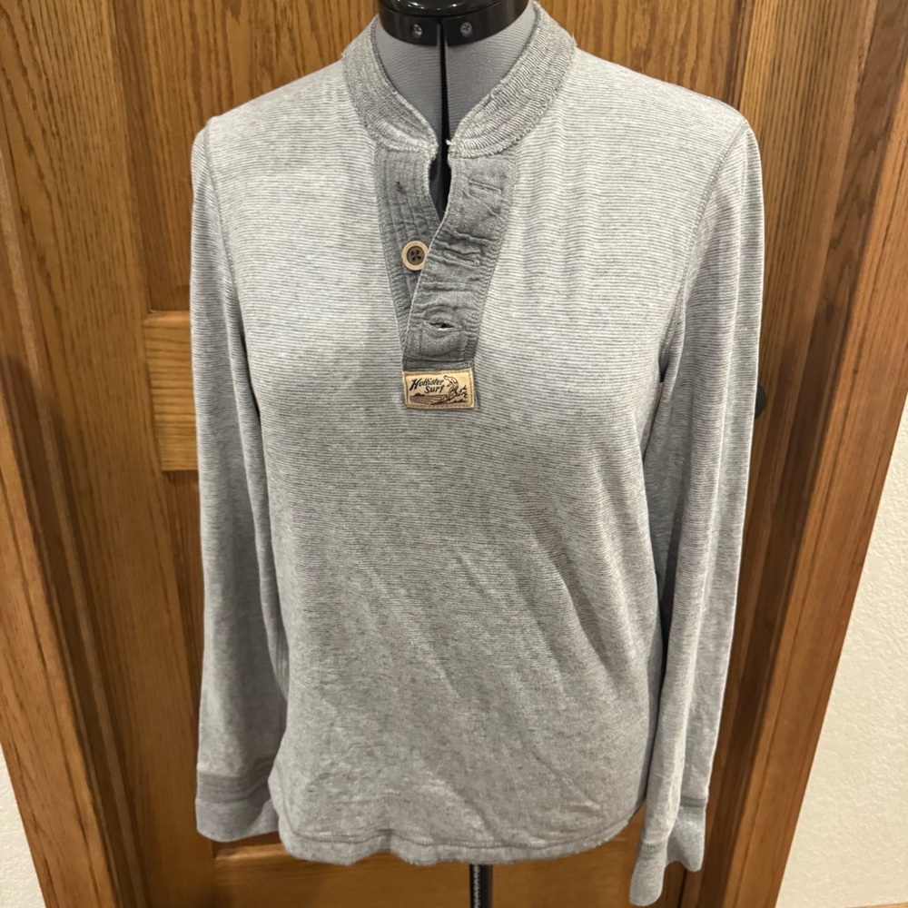 Hollister Surf Gray Long Sleeve Henley Shirt Size S